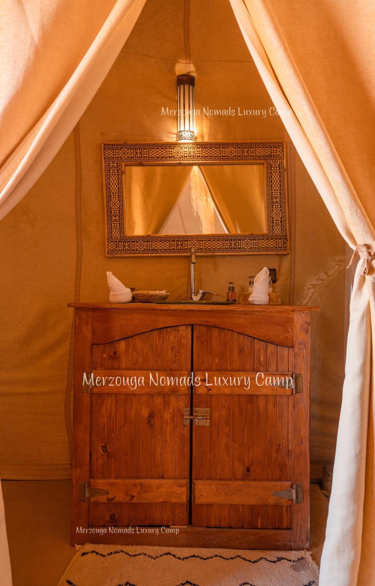 Merzouga Nomads Luxury Camp Exterior photo