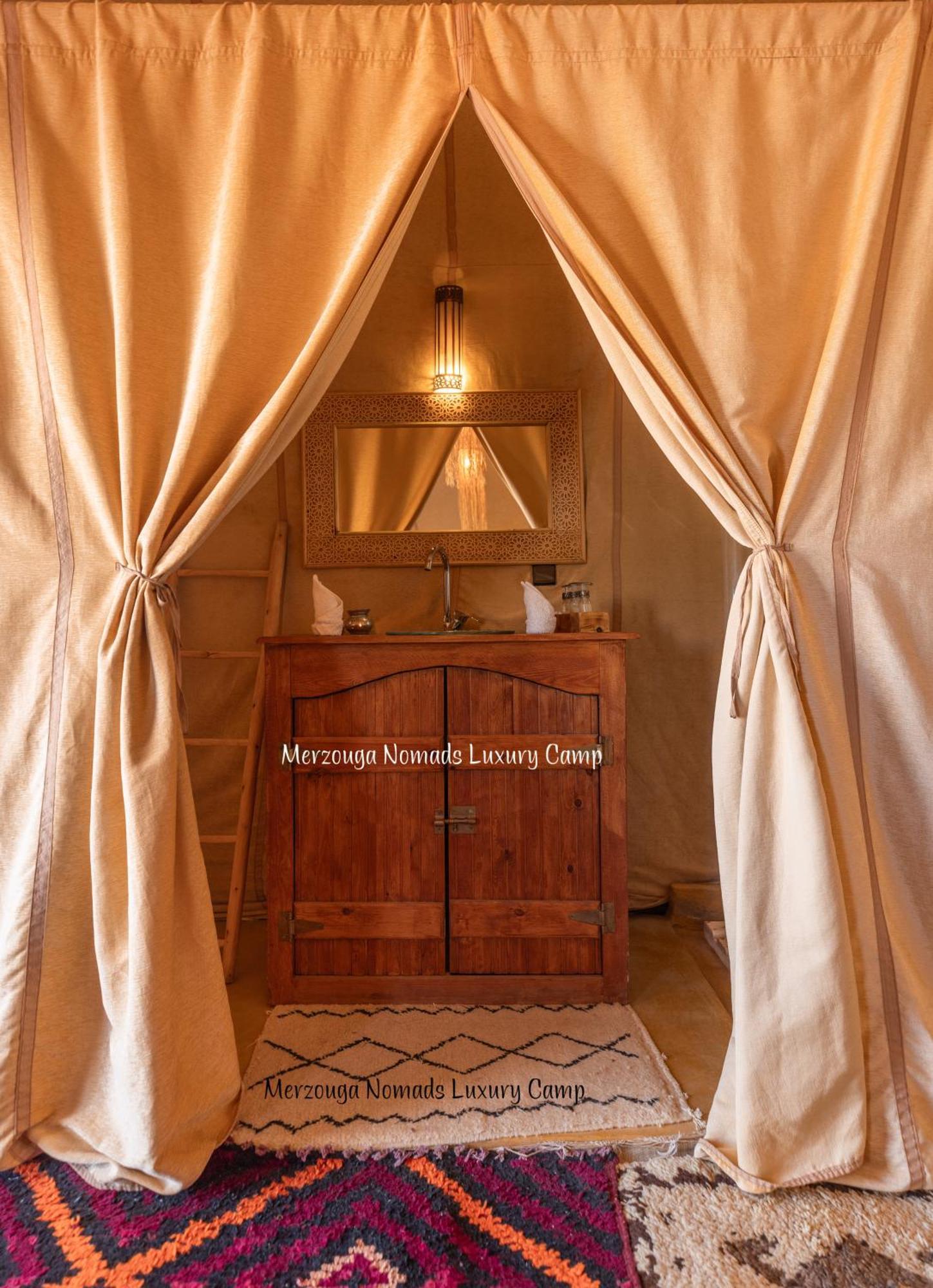 Merzouga Nomads Luxury Camp Exterior photo